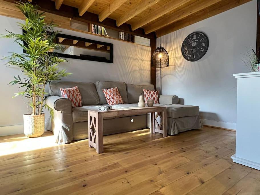 The Shack - Thatched Self Contained Annex Collingbourne Ducis 外观 照片